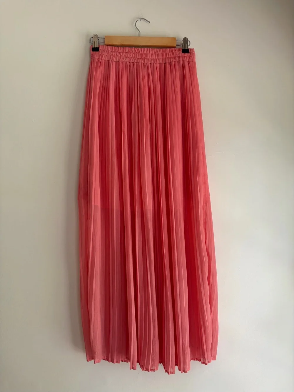 White House Black Market Peach Pleated Chiffon Maxi Skirt Size XS